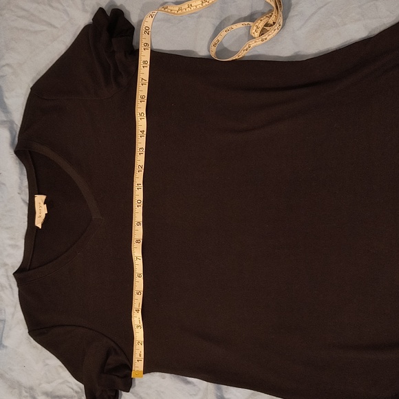 Korye Tunic Stretch Rayon V-Neck Short Sleeve - Picture 5 of 12